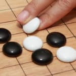 碁石の白石より黒石が少しだけ大きい理由に関する雑学
