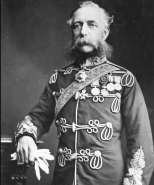クリミア戦争・セヴァストポリ要塞の激戦において考案されたカーディガンについてのトリビア
