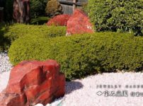 山梨県にはゴージャスな宝石の庭「信玄の里」があるという雑学