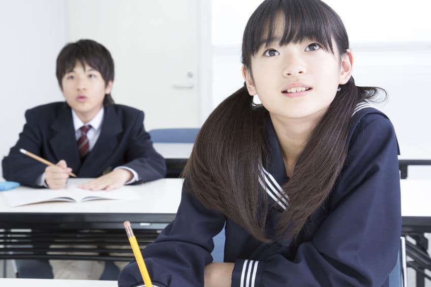 海軍の軍服だったセーラー服がなぜ女子高生の学生服になった?という雑学