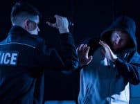 警察じゃなくても現行犯逮捕はできるという雑学