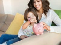 貯金箱がブタの形をしている理由に関する雑学