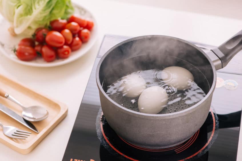 賞味期限を過ぎても卵は食べられる?というトリビア