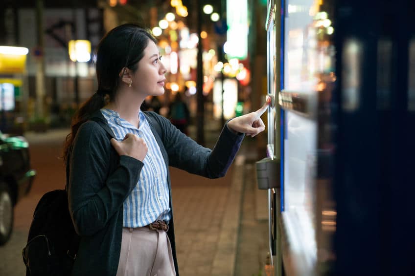 自動販売機が売り切れ表示でも一本残っている理由についてのトリビア