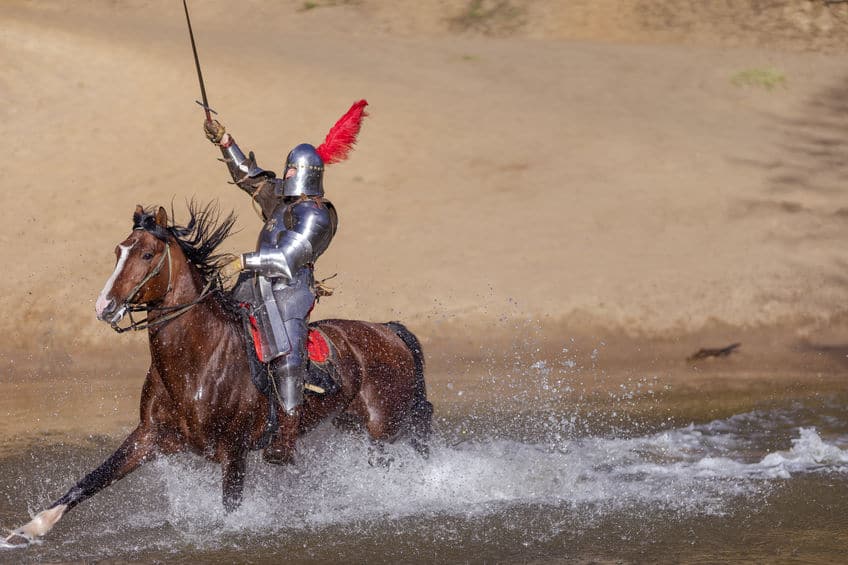 鎧をつけて馬上で戦闘するのは不可能であるという雑学