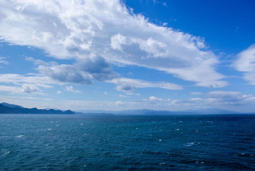 「お盆の海は幽霊が出るから行ってはいけない」という迷信に関する雑学