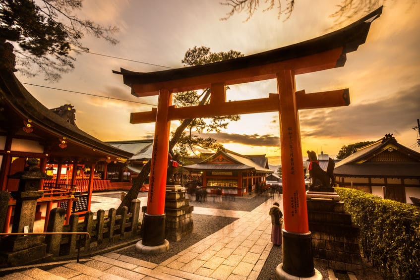 稲荷神社の神様は狐ではないという雑学