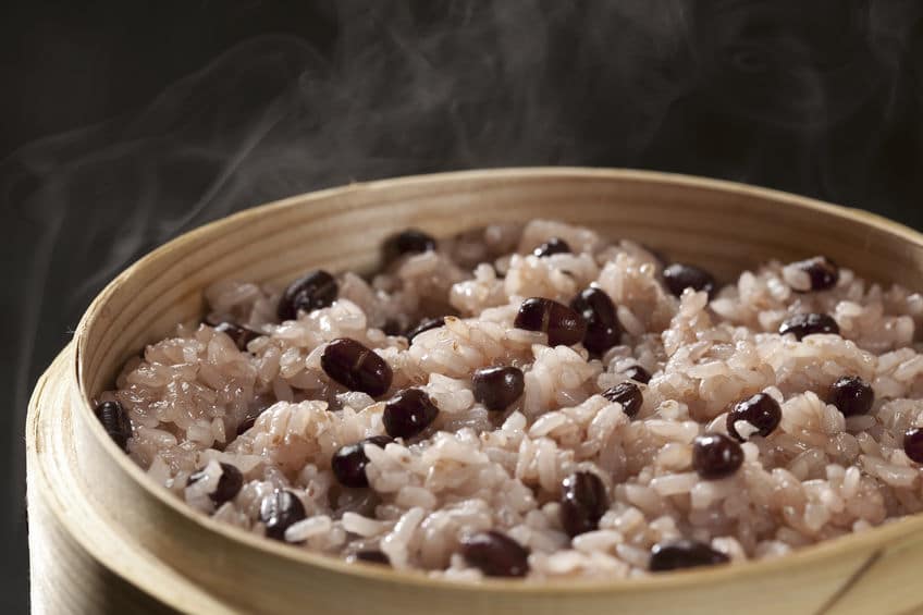 赤飯の「赤色」に理由があったというトリビア