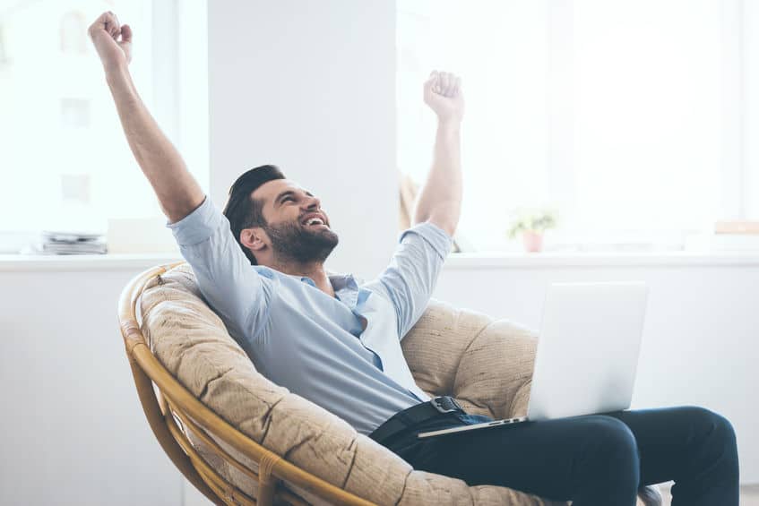 ダイエットにもいいみたい。貧乏ゆすりで死亡リスクが下がる可能性が！というトリビアまとめ