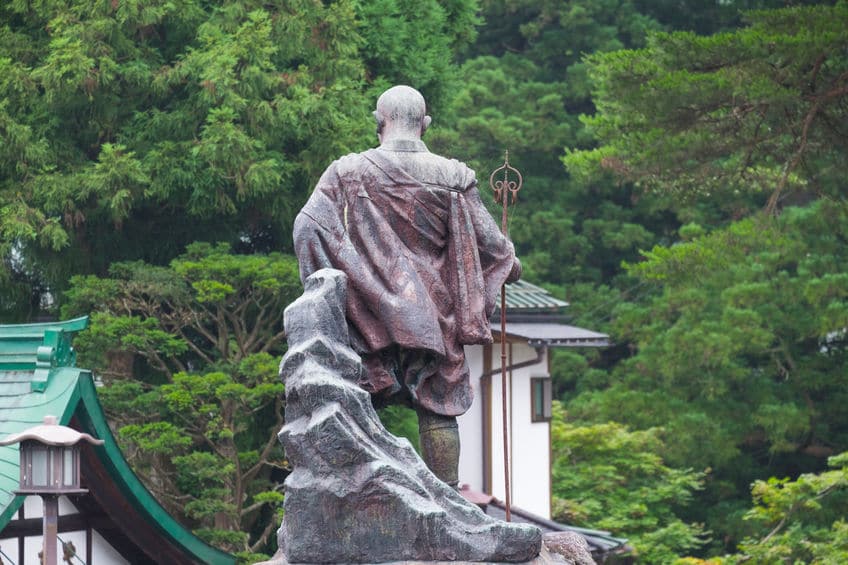 お坊さんはなぜ坊主にするのか？という雑学